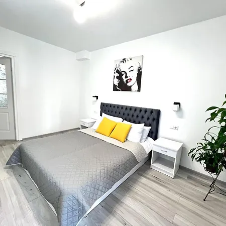 Osapart Romantic Apartment In The Complex Great Britain Lviv Exterior photo